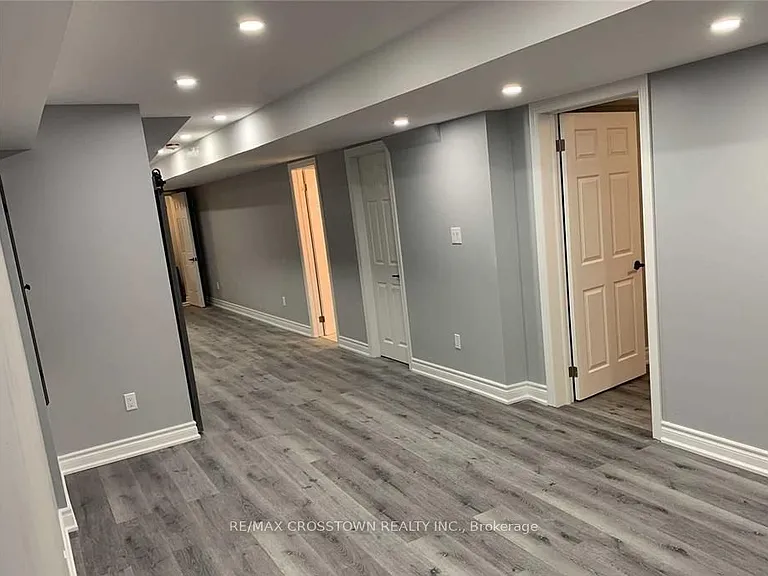 155 Chelsea Cres #2 — Photo 5