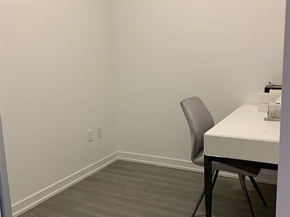 5th image of 1 Yorkville Ave #3212