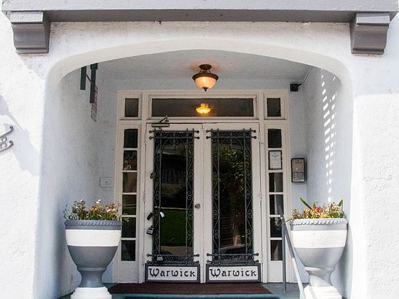 2nd image of 1828 Santa Ynez St #109