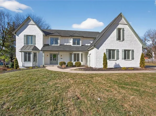 4912 W 114th St, Leawood, KS 66211