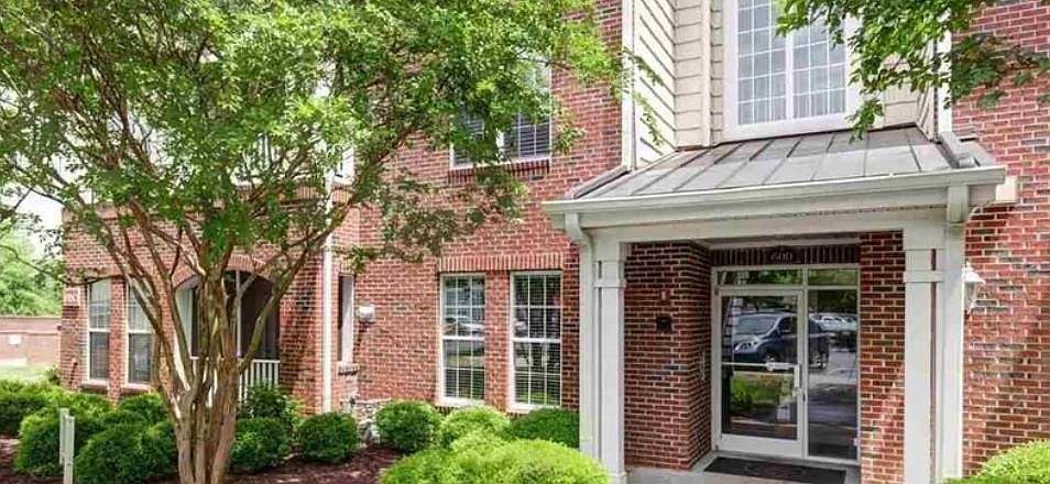 1st image of 611 Ives Ct #611