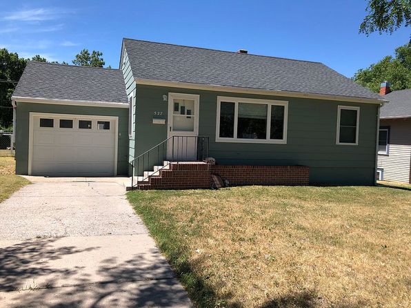527 Chapin St Chadron Ne 69337 Zillow