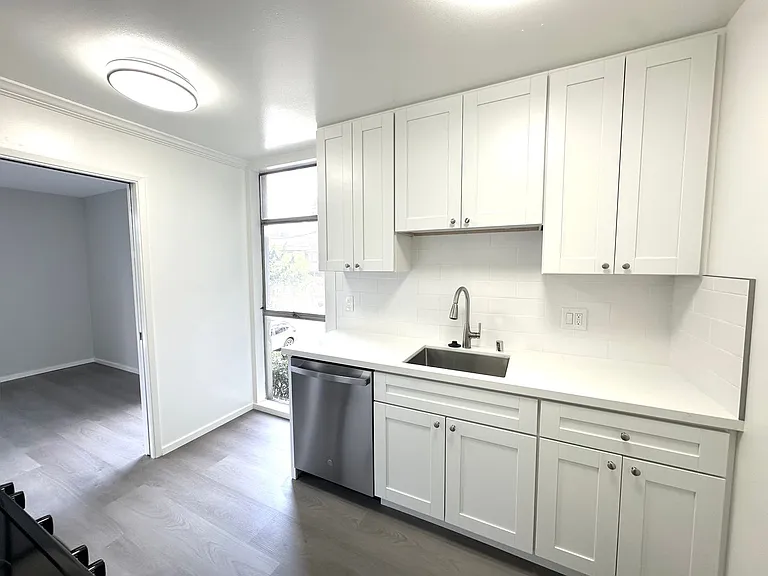 3792 Harrison St — Photo 11