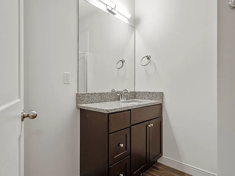 231 Walton Ave #302 — Photo 14