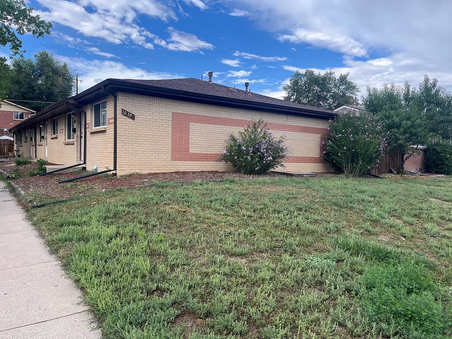 3 bed, 1072 sqft, $2,550 — Photo 1