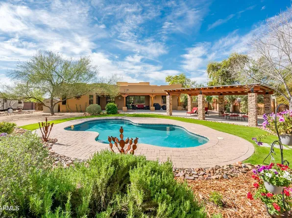 930 E SHAWNA Court, Phoenix, AZ 85086