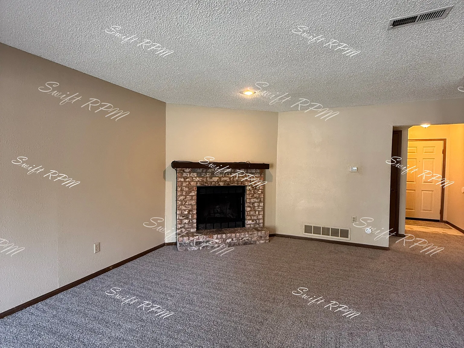 527 Northeast Churchill Street-2 - 1 — Photo 2