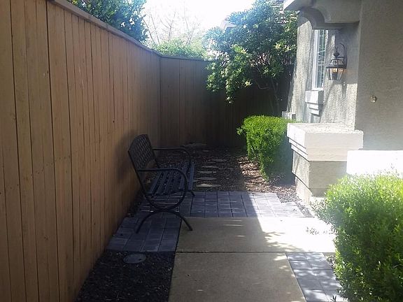 4th image of 295 Marsalla Dr