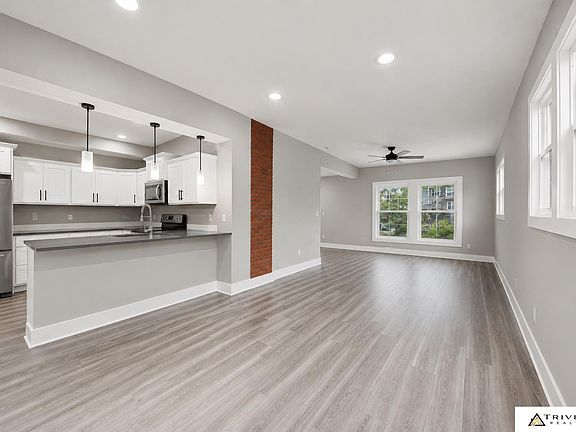 5th image of 2711 Sumner St