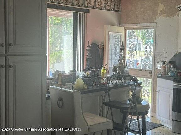 5th image of 4322 Macdougal Cir