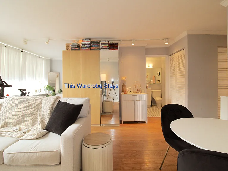 1455 N Sandburg Ter #203 — Photo 6