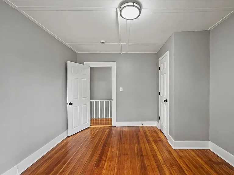5-6 Monteleone Pl — Photo 14