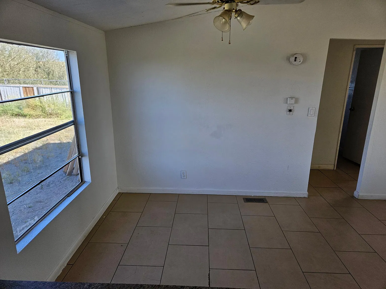 3 bed, 1300 sqft, $2,250 — Photo 3