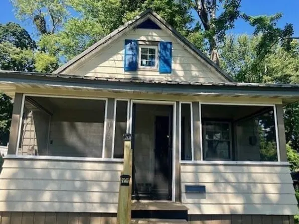 105 Lawrence Ave, North Syracuse, NY 13212