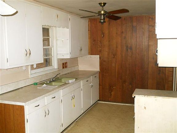 3rd image of 2337 Benham Ave