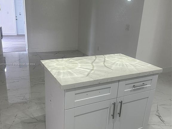 4th image of 1632 NE 170th St