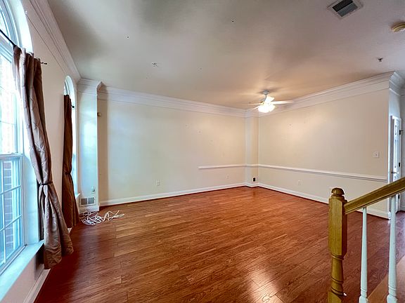 2nd image of 13027 Town Commons Dr