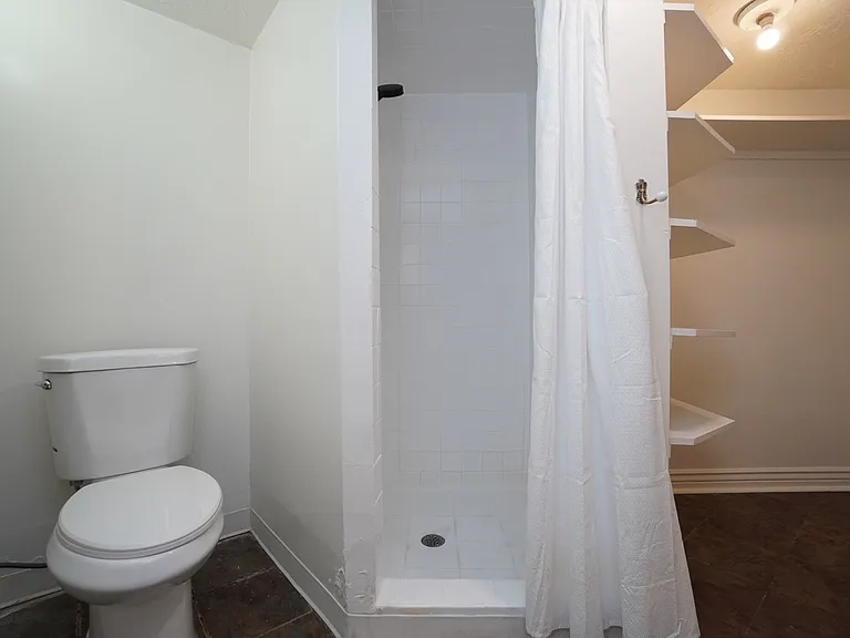 2389 W Boise Ave — Photo 24