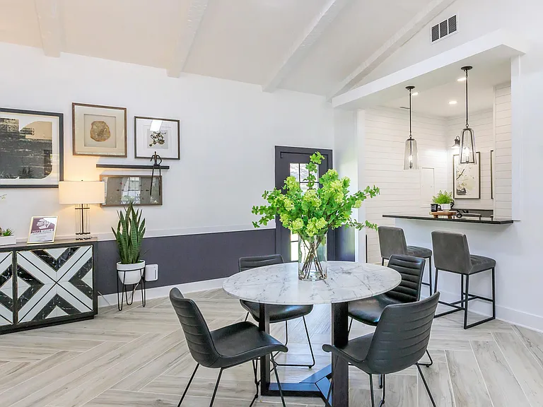 Colony House — Photo 18