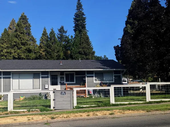310 NW Booth St, Grants Pass, OR 97526