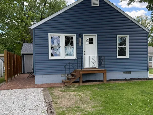 102 Moushon Dr, East Peoria, IL 61611