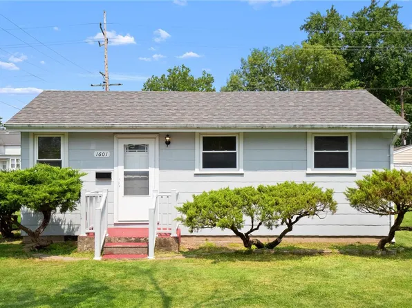 1601 N Charles St, Belleville, IL 62221