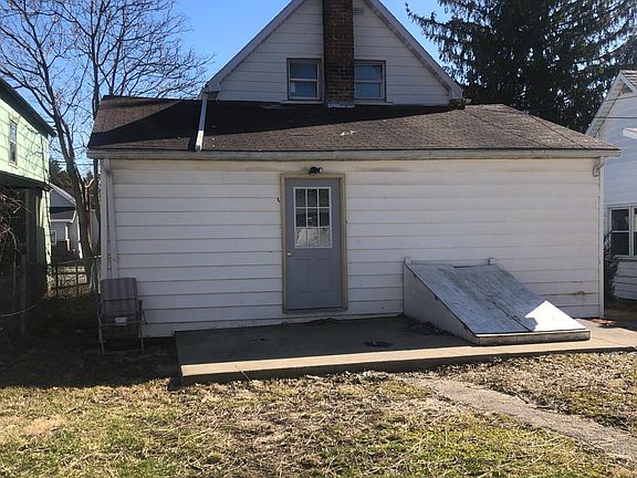 4th image of 624 W Memorial Dr