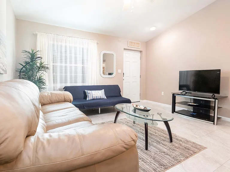 10244 Burlington Ave #B — Photo 32