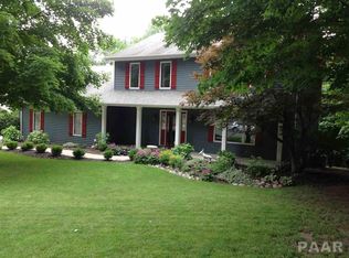 711 Holland Rd, Germantown Hills, IL 61548