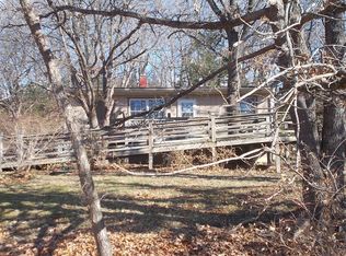 8534 Oak Point Rd, Ozawkie, KS 66070