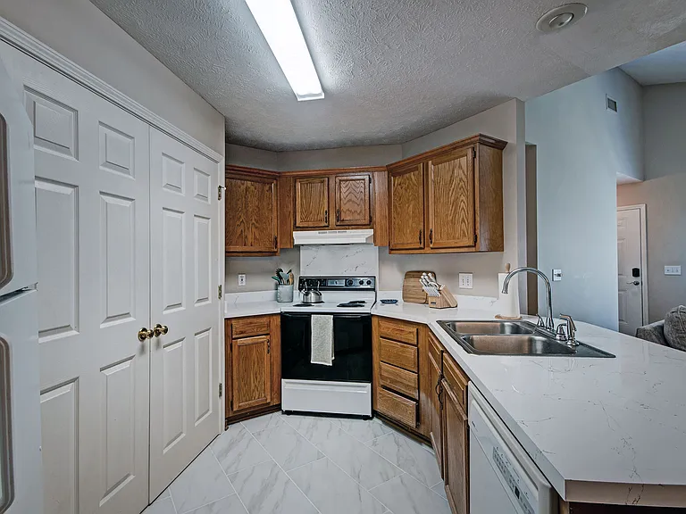 519 Harbor Ridge Dr — Photo 13