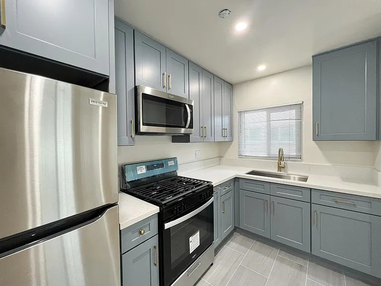 321 N Garfield Ave #A — Photo 7