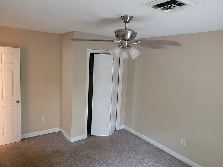 1403B E 2nd St #B — Photo 6