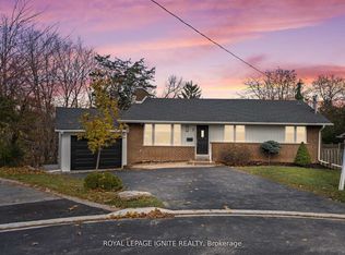 7 Isherwood Ct, Mississauga, ON L5M1E6