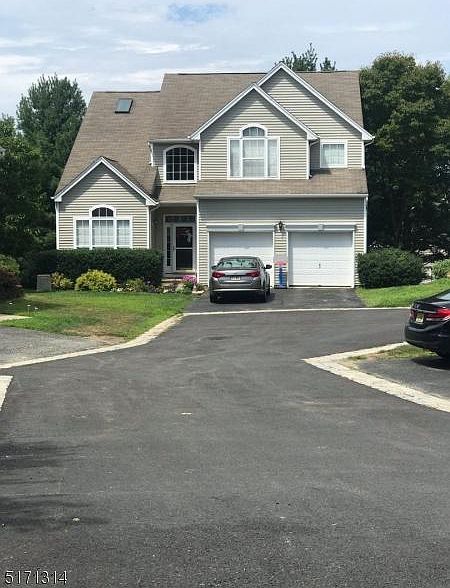 1st image of 202 Winding Hill Dr