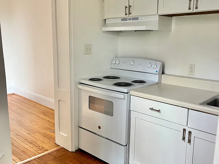 102 Willett St #2 — Photo 10
