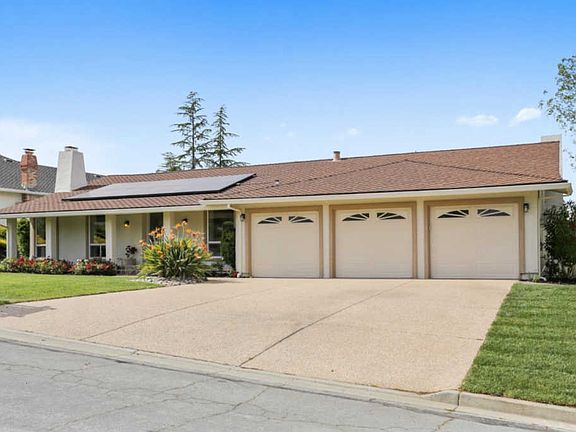 4th image of 20627 Sevilla Ln