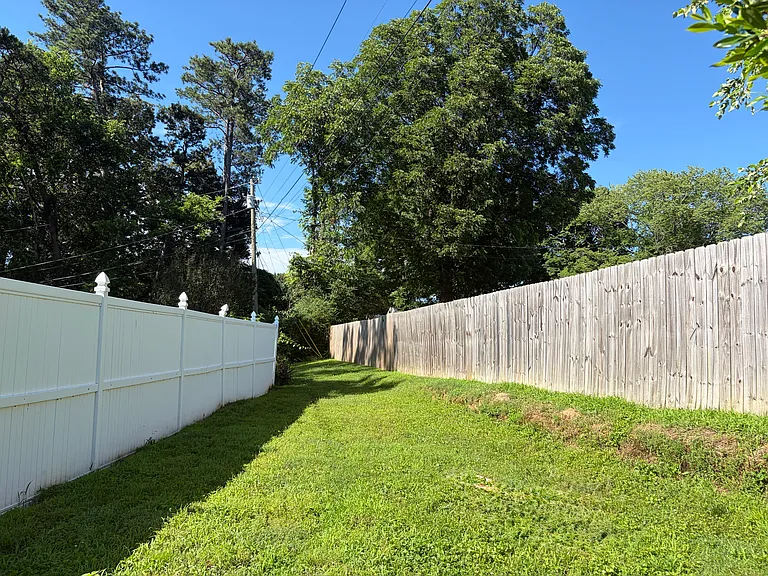 7017 Palermo Dr — Photo 37