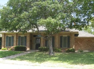 2733 Wagonwheel Dr, Carrollton, TX 75006