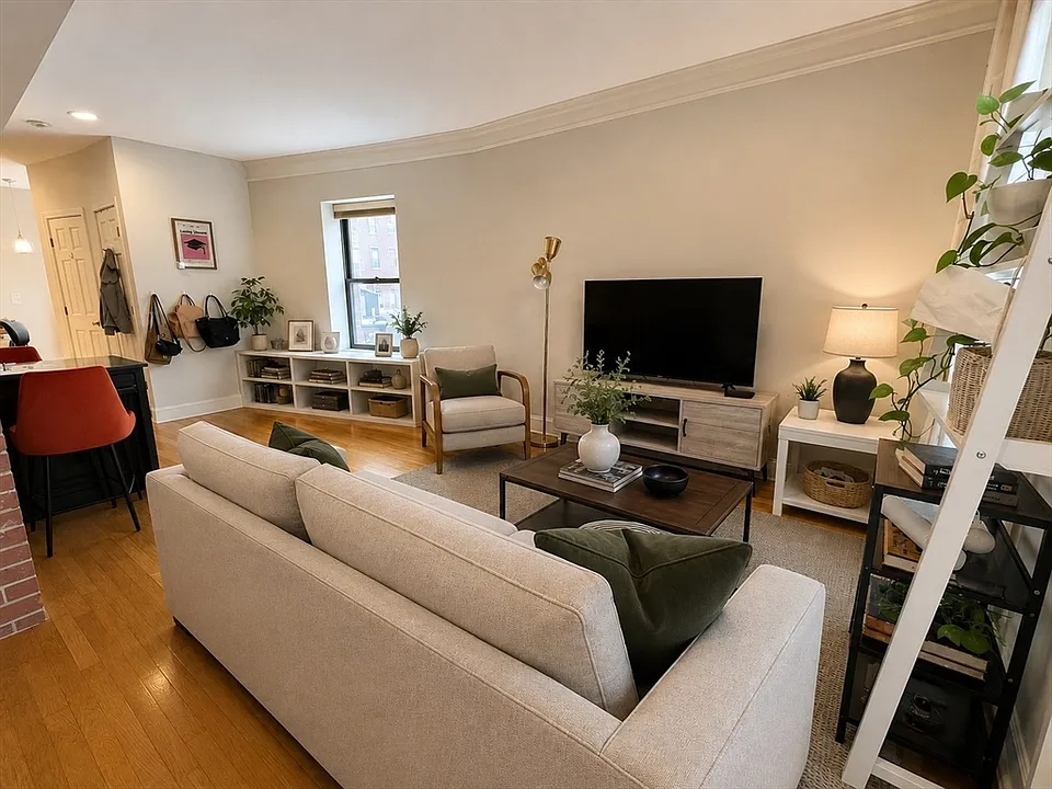187 North St #8