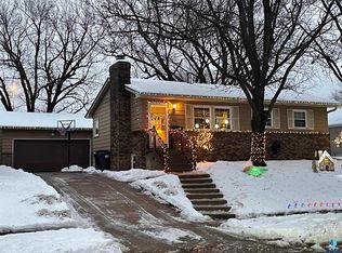 824 S Conklin Ave, Sioux Falls, SD 57103