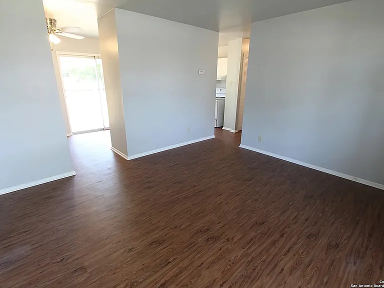 831 North Blvd — Photo 5