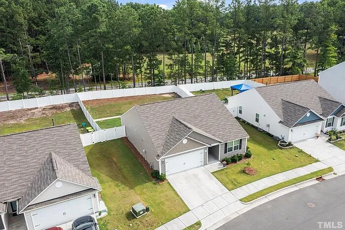 2081 Alderman Way — Photo 4