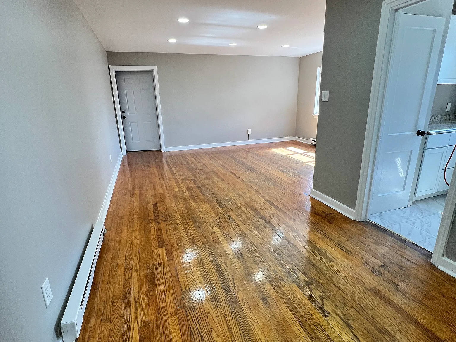 1 bed, 725 sqft, $1,150 — Photo 2