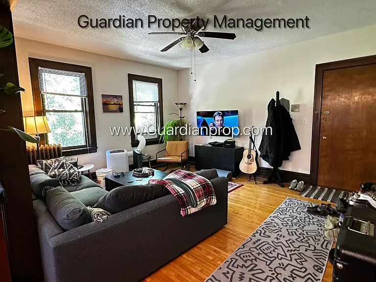 2870 Humboldt Ave S #12 — Photo 2