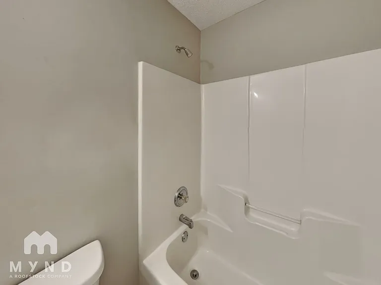 1013 Vineyard Walk — Photo 20
