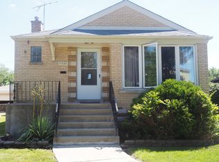 11221 S Whipple St, Chicago, IL