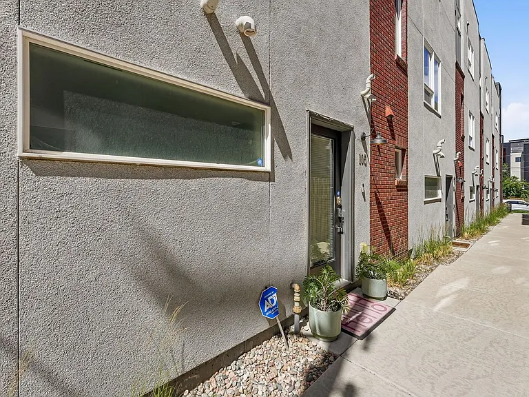 1731 Irving St #105 — Photo 12