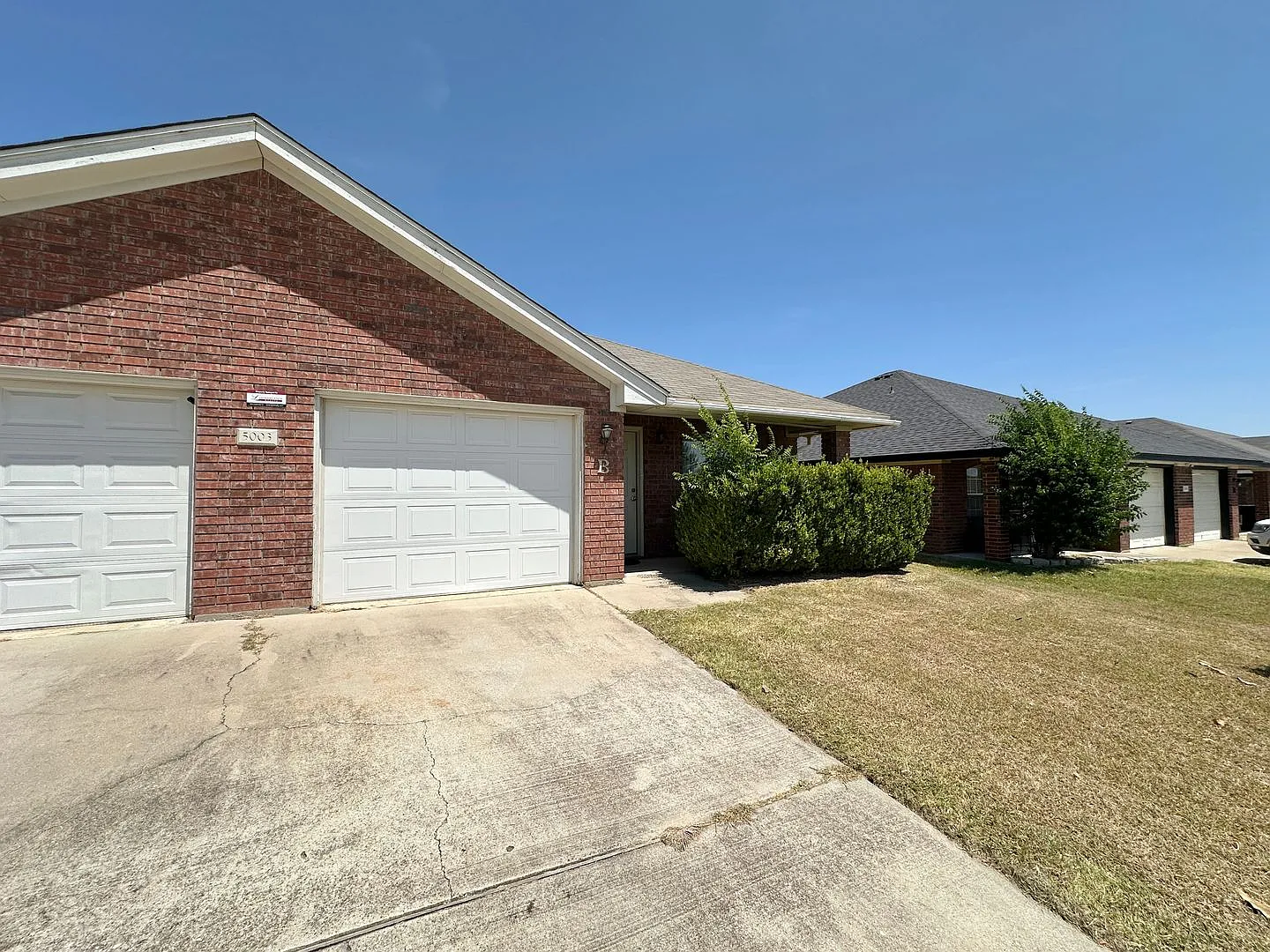 5003 John David Drive — Photo 2