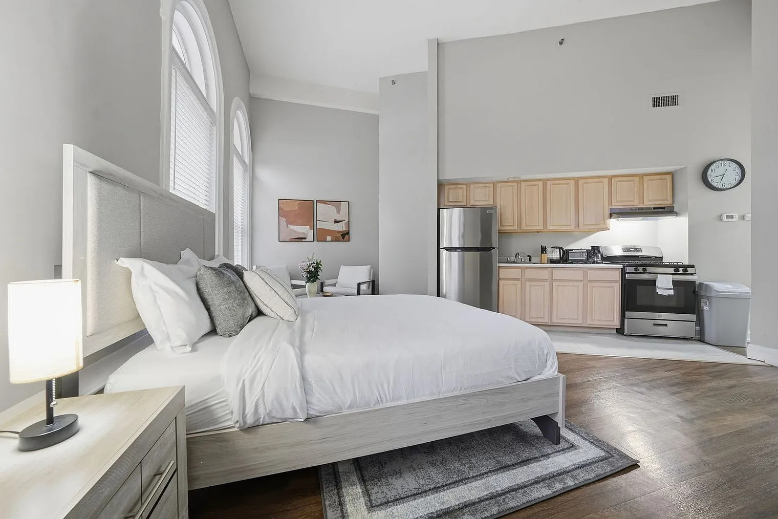 1 bed, 1.0 bath, 5285 sqft, $3,465 — Photo 4